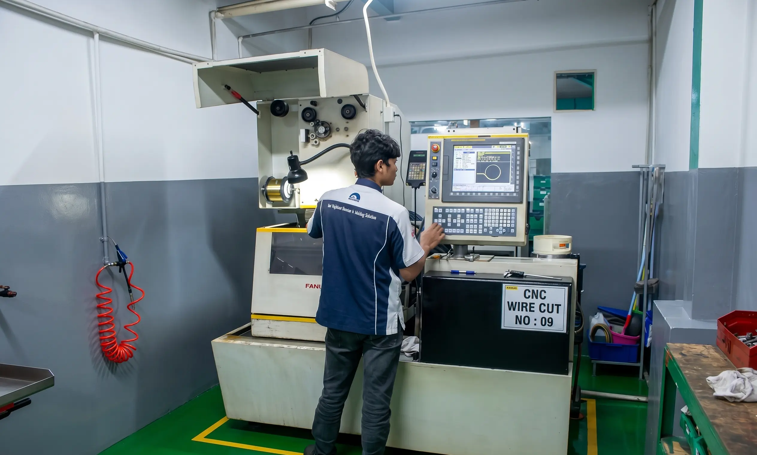 CNC Wirecut Machine